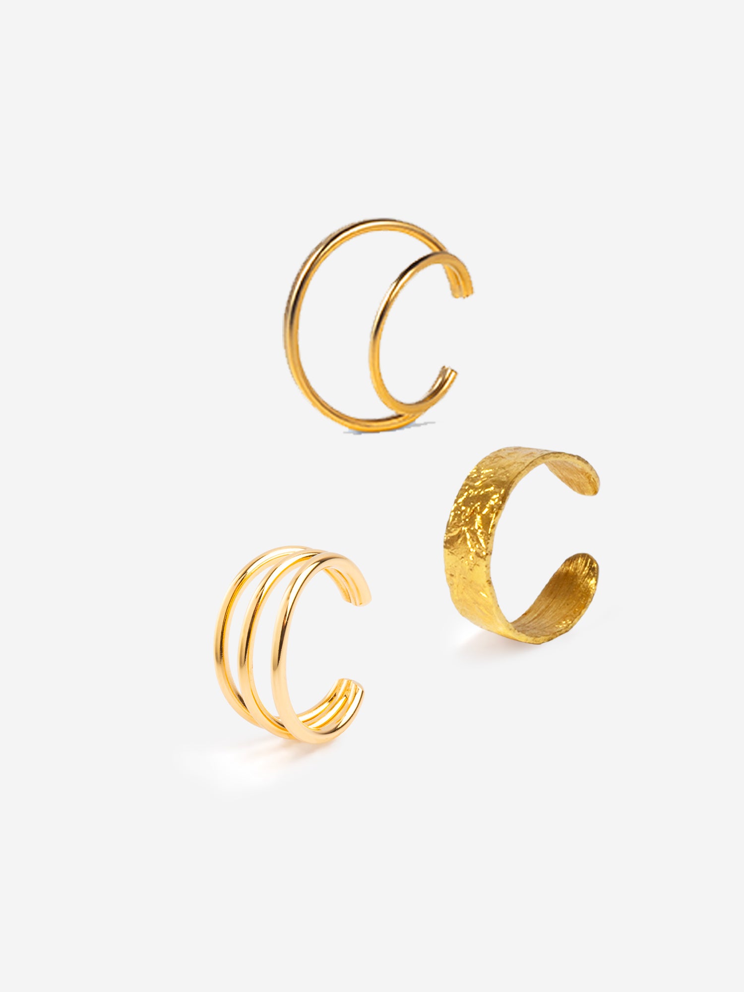 combinaison de bague d'oreilles anneau martelé, double anneau et triple anneau en plaqué or