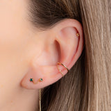 Boucle chaîne fine double cristaux verts