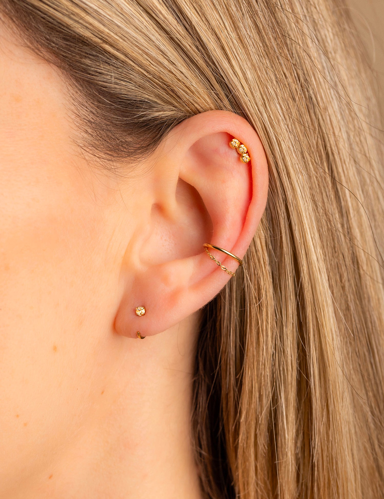piercing helix, bague d'oreille anneau et chaine et demi anneau avec crital champagne en plaqué or.