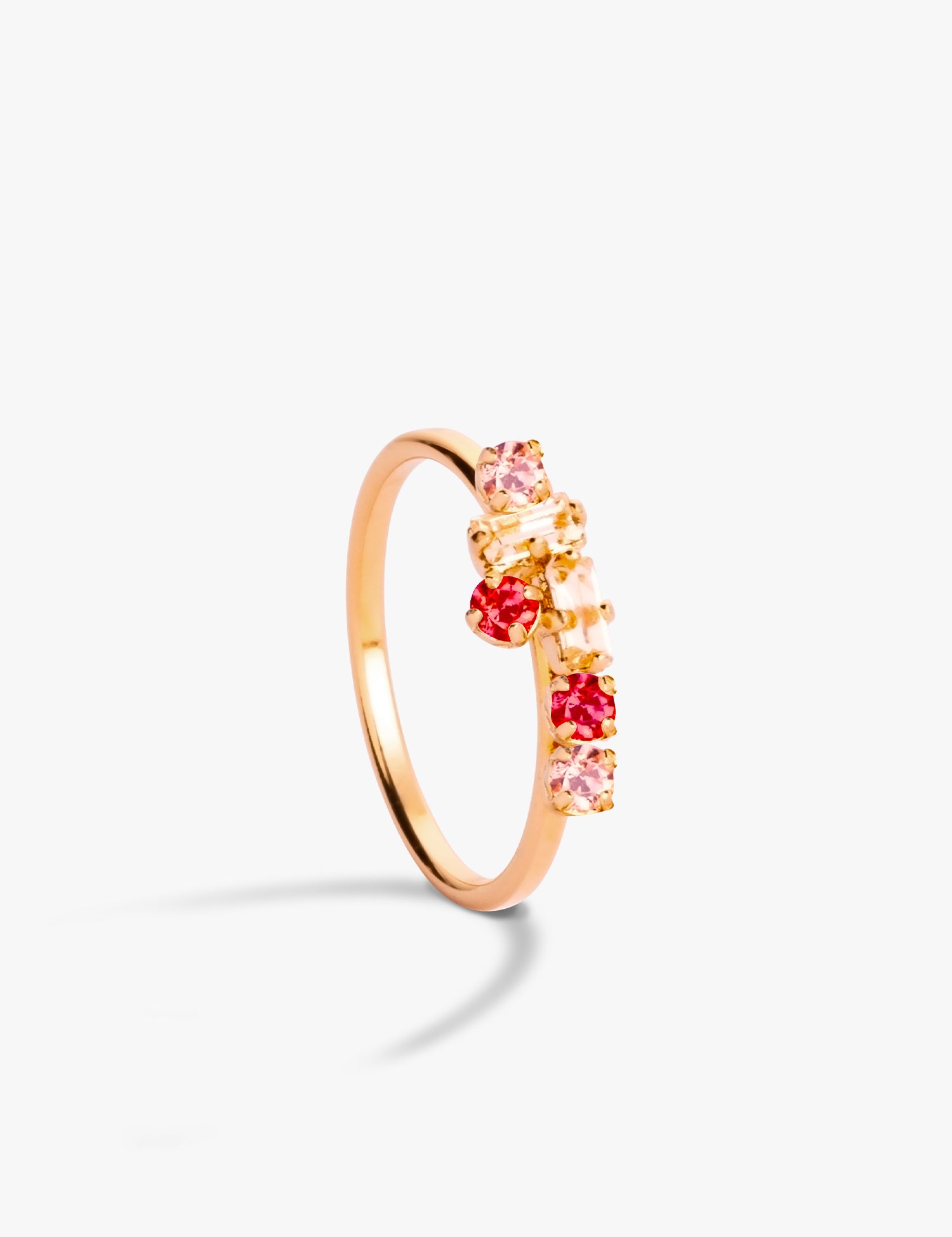 bague plaqué or avec cristaux rose et rubis