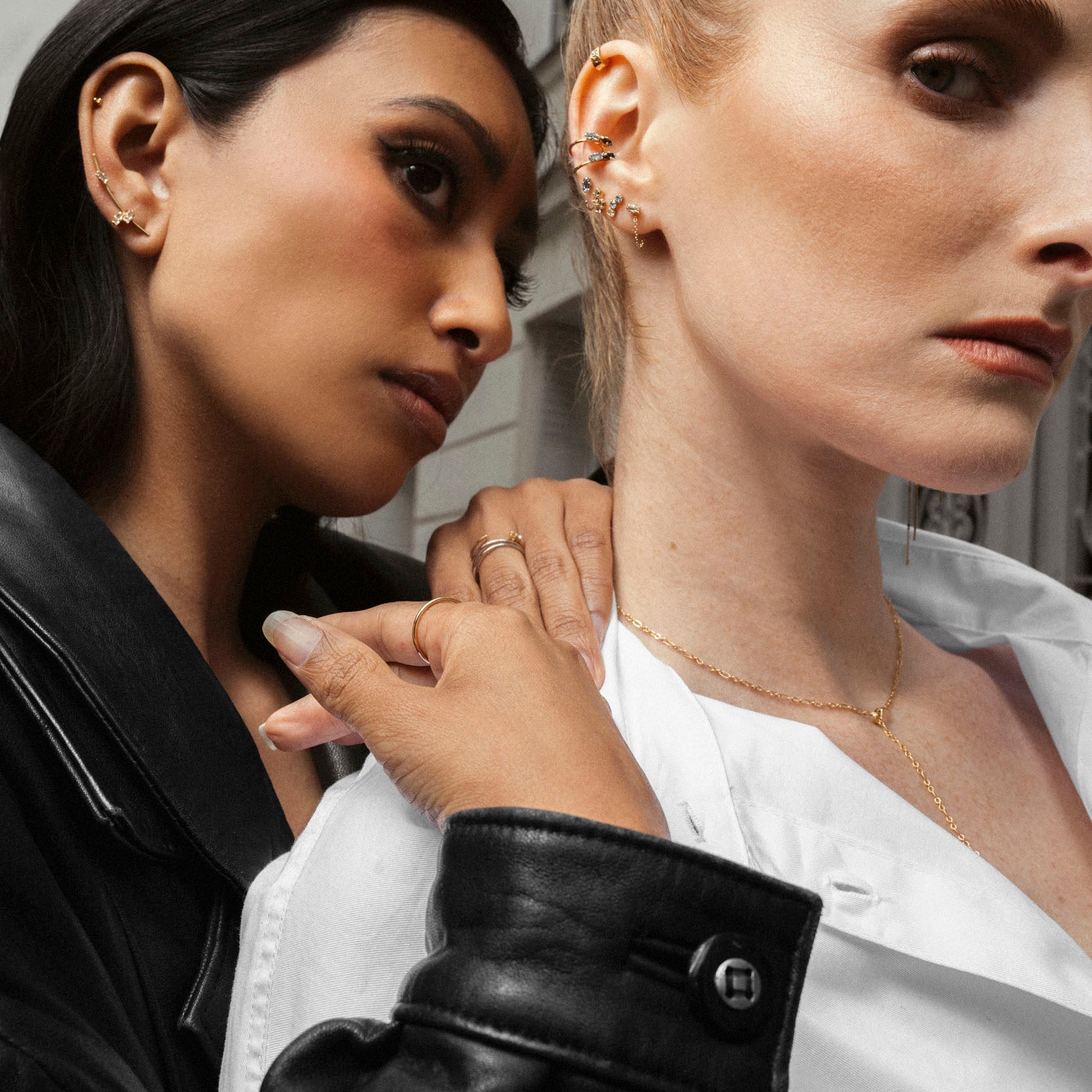 Le chemin d’oreille ou boucle grimpante, ce bijou qui réveille ta boite à bijoux !