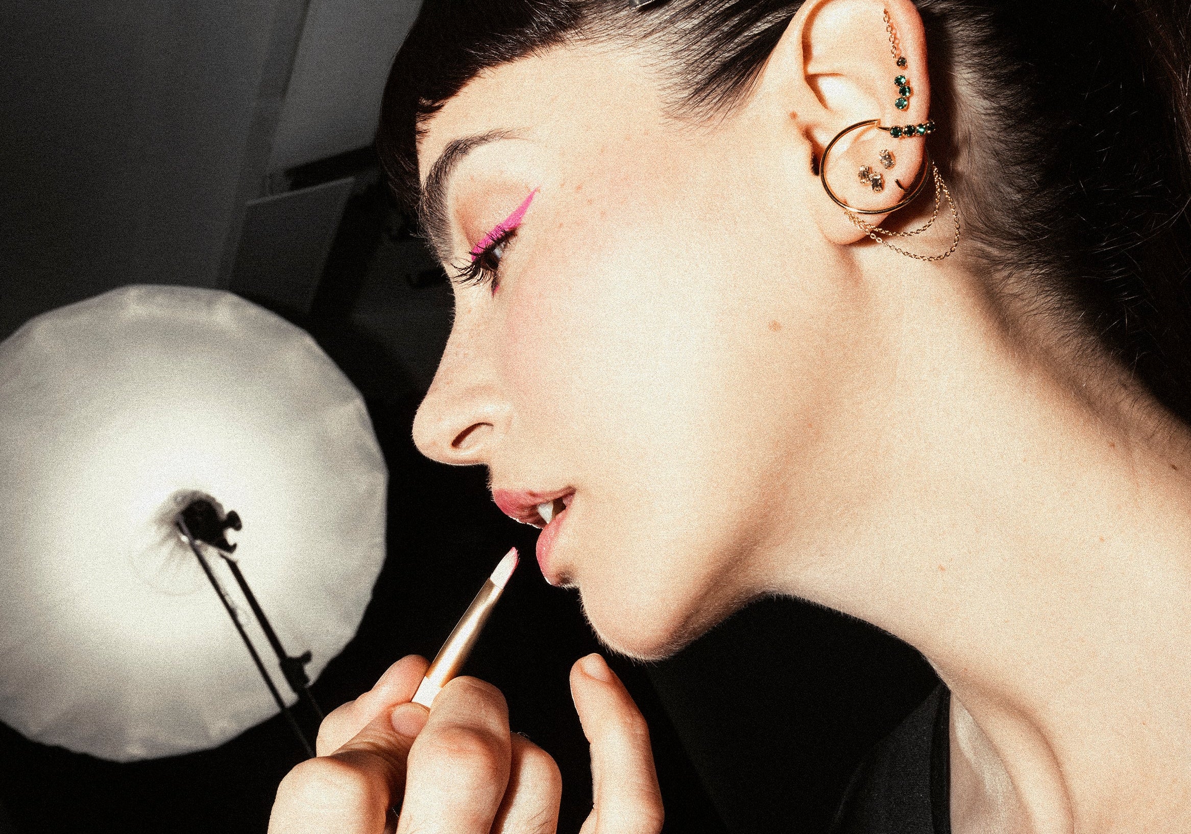 Boucles d’oreilles classiques en piercing (et inversement) : bonne ou mauvaise idée ?