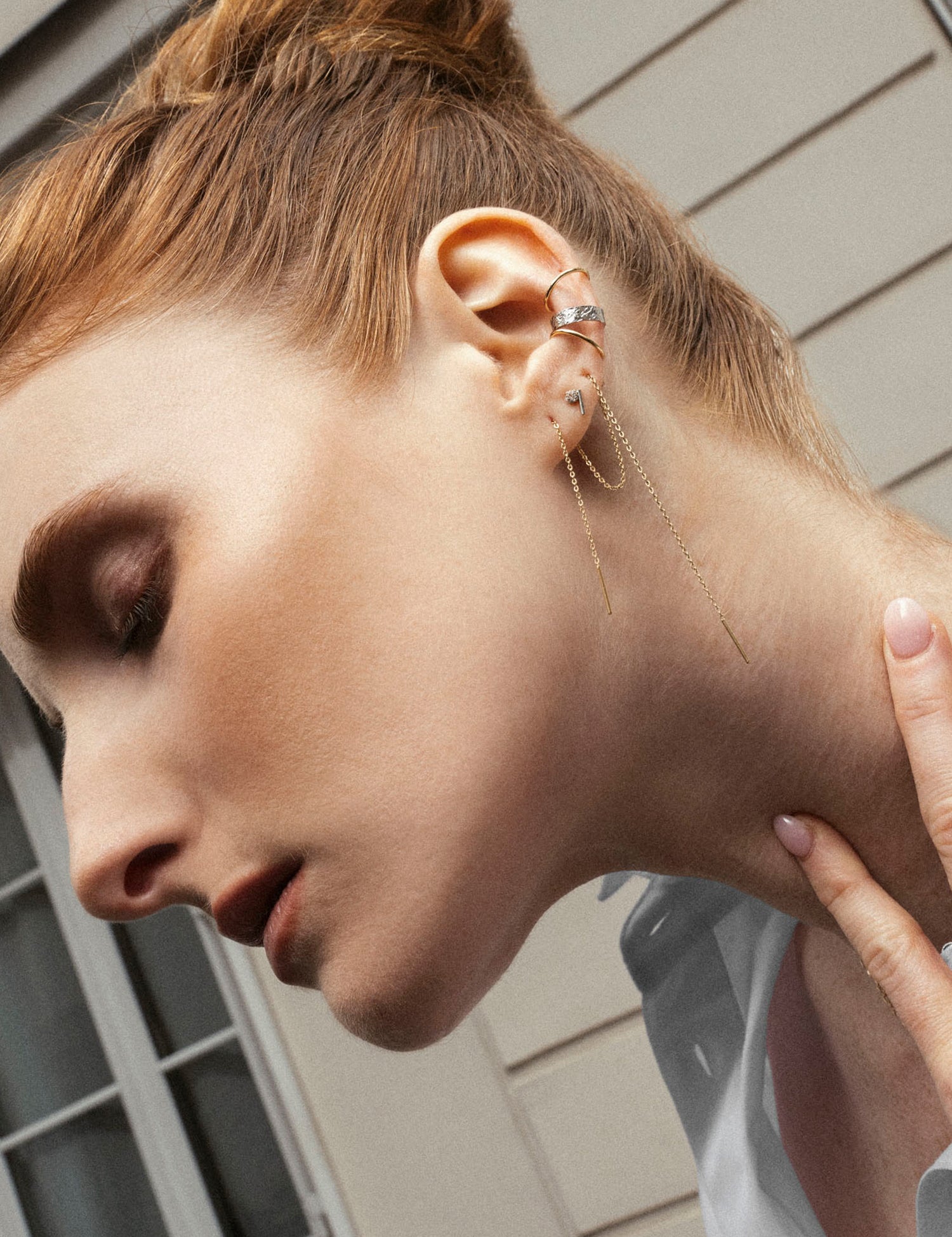 photo mode April Please, earcuff, boucle chaîne fine avec cristal