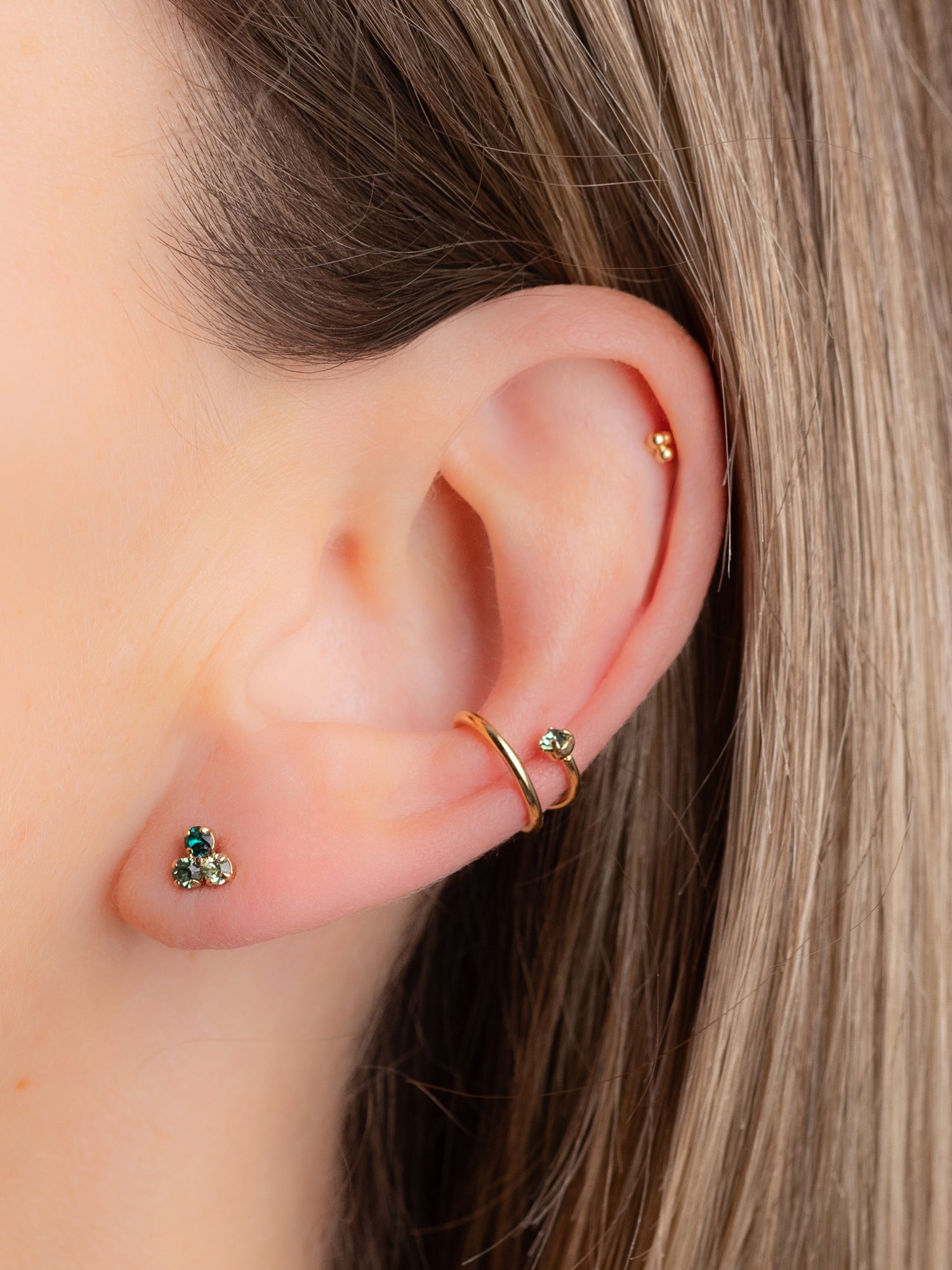 Earcuff à double anneau avec cristal vert