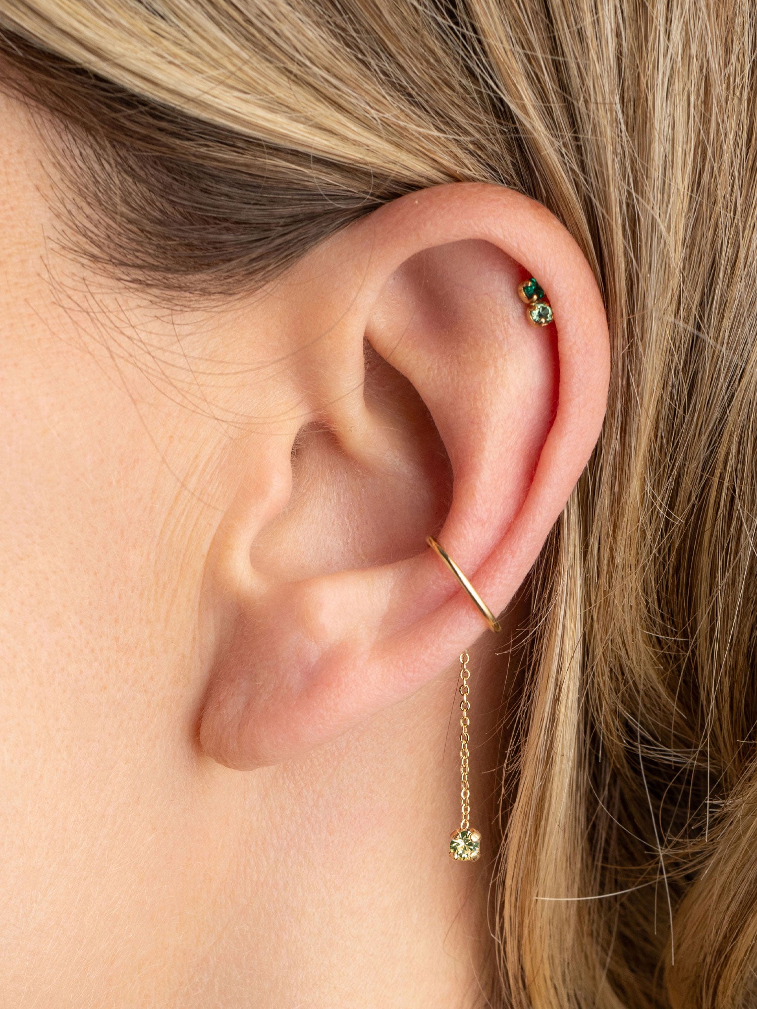 Ear cuff avec chaînette et cristal April Please