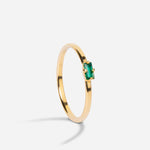 Bague fine avec cristal baguette émeraude April Please