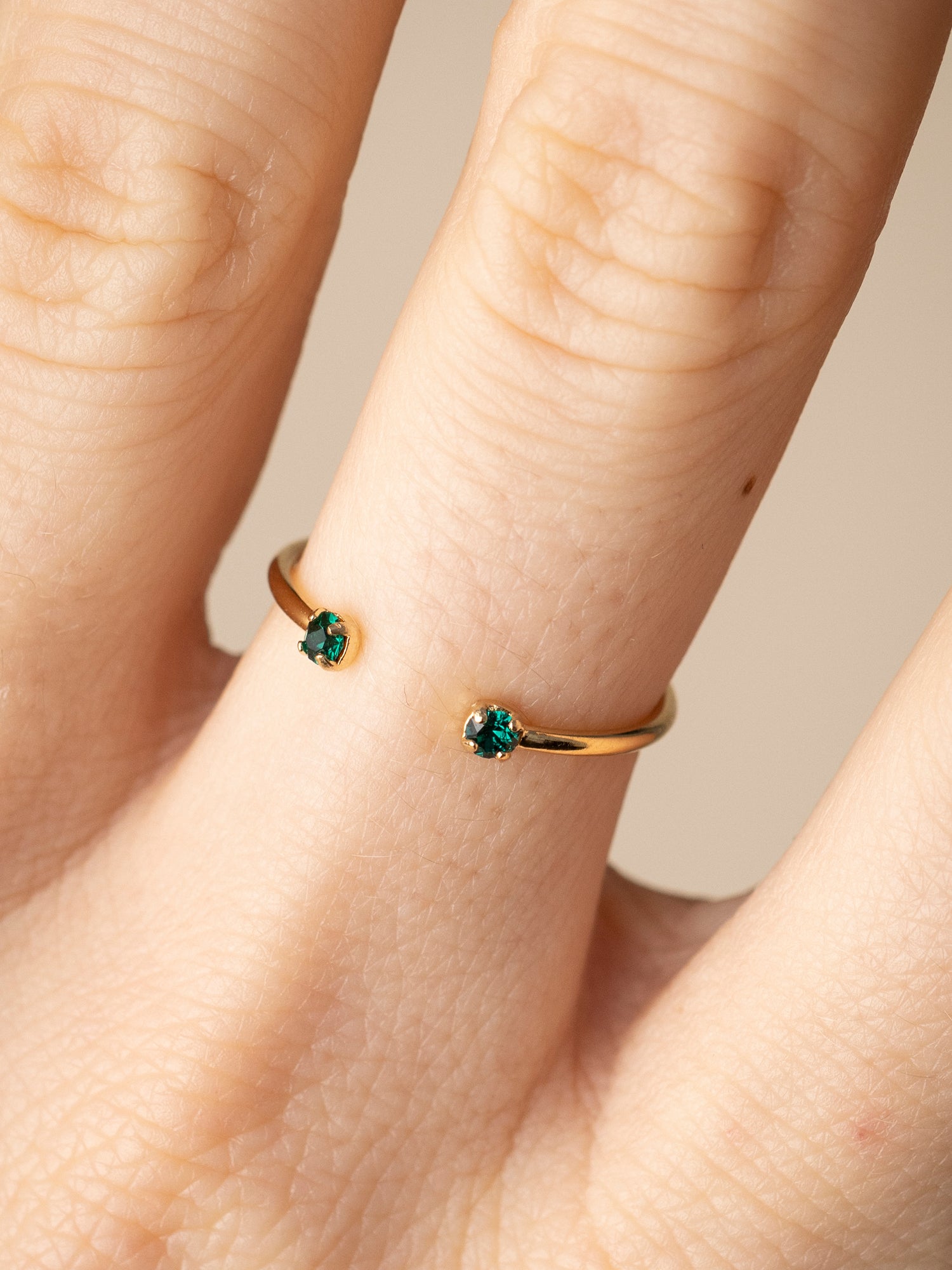 Bague réglable ouverte double cristaux verts