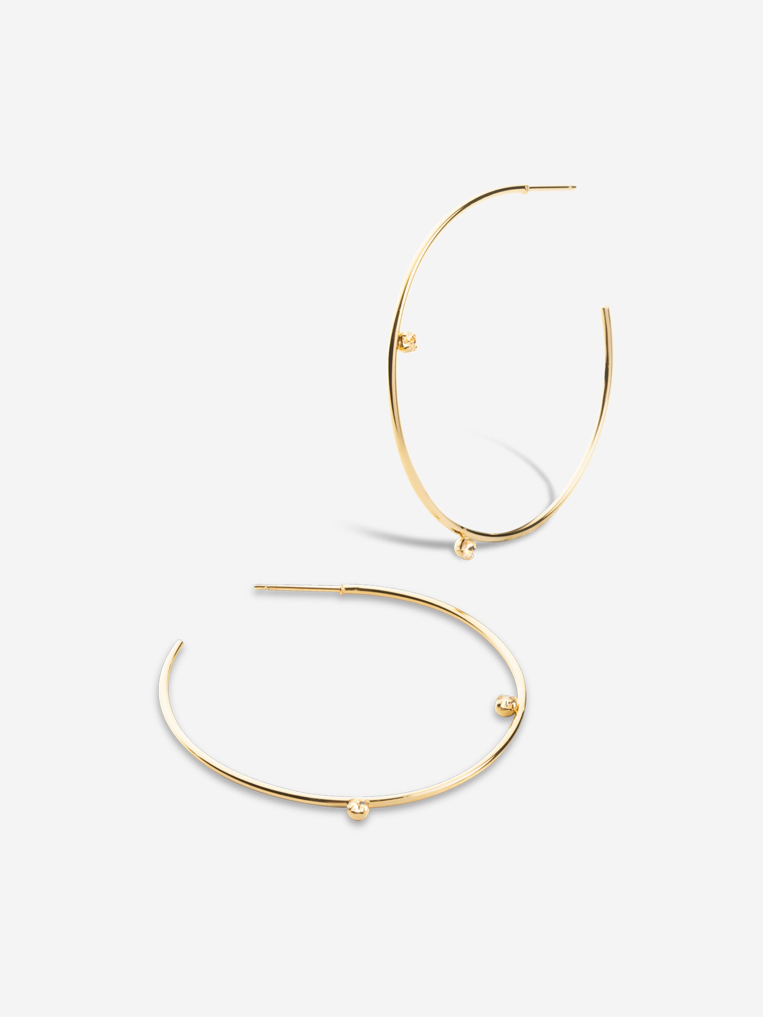 grandes créoles plaqué or avec cristaux blanc