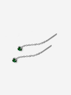 boucles d’oreilles chaîne fine avec pierre émeraude