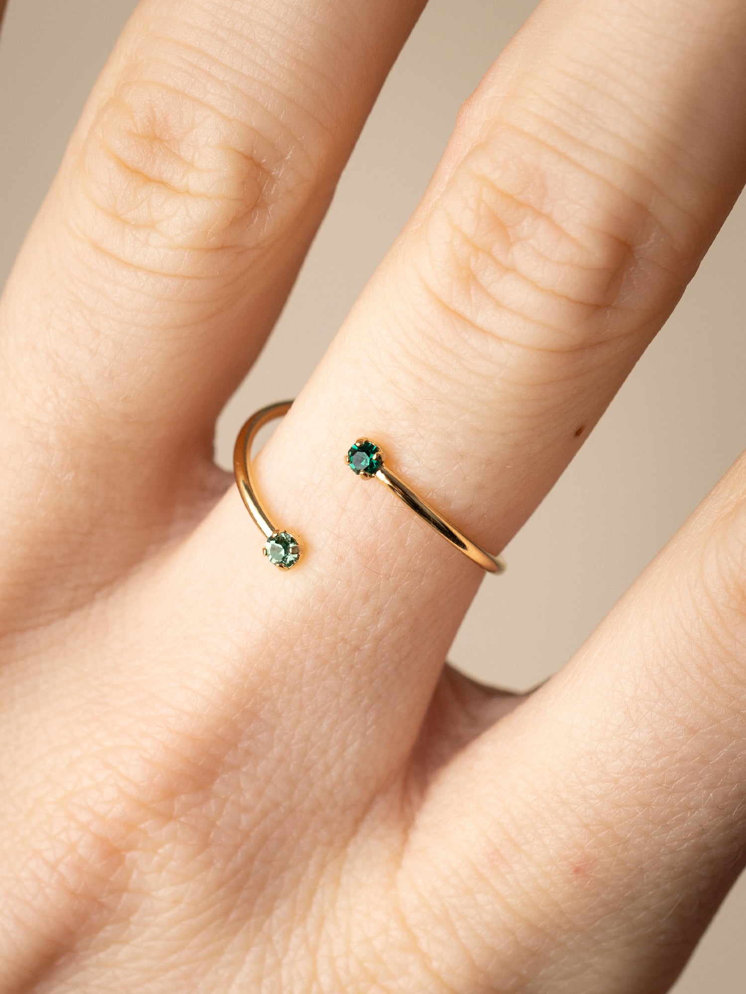 Bague réglable double cristaux verts